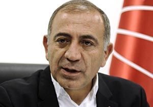 Gürsel  Tekin en başarılı vekil